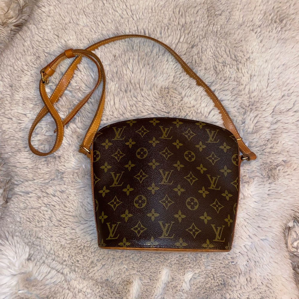 Authentic vintage monogram Louis Vuitton Drouot crossbody bag